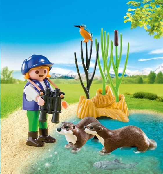 PLAY5376 - Jeune explorateur avec deux loutres - 1