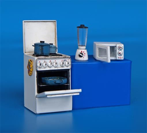 Mobilier de cuisine miniature avec cuisinière four micro-onde et mixeur à  assembler et à peindre - Référence 293 fabriquée par PLUS MODEL