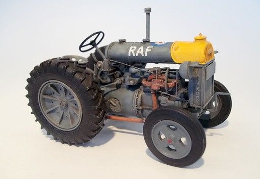 PLS448 - FORDSON N-BIG kit à assembler et à peindre - 1