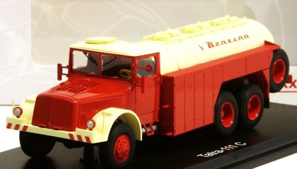 PRXPLC47032 - TATRA 111C Citerne 6x4 BENZINA - 1