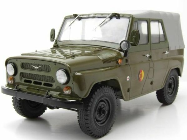 PRXPCL47087 - UAZ 469 4x4 cabriolet fermé armée allemande - 1