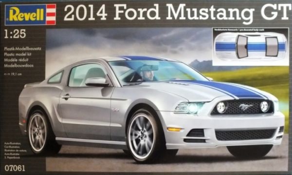 REV07061 - FORD Mustang GT 2014 maquette à monter et à peindre - 1