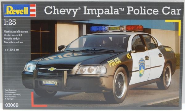 REV07068 - CHEVROLET Impala Police Car 2005 maquette à monter et à peindre - 1