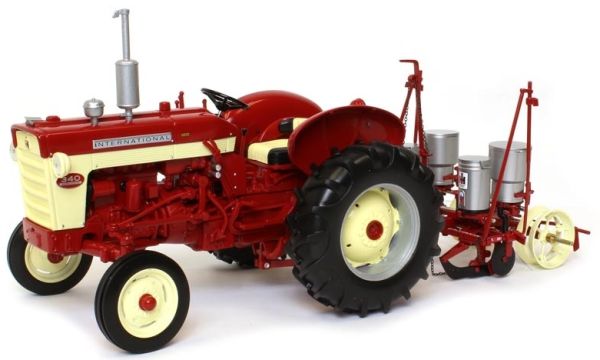 ZJD1804 - IH FARMALL 340 avec planteuse 251 - 1