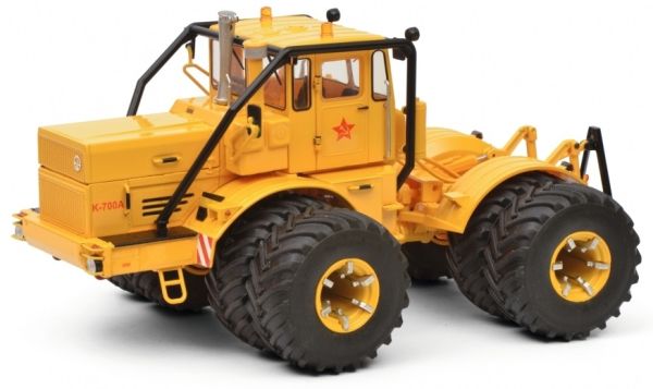 SCH7707 - KIROVETS K-700A jumelé - 1