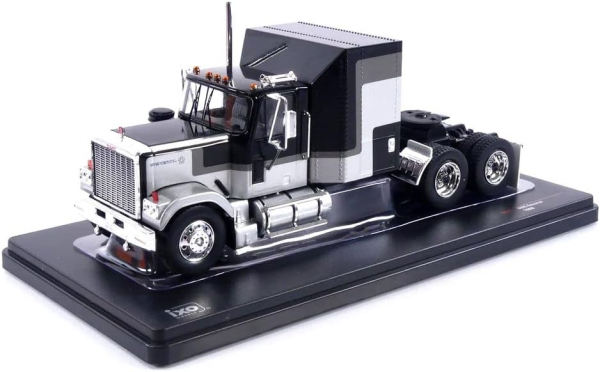 IXOTR117 - GMC GENERAL 1980 6x4 Noir et argent - 1