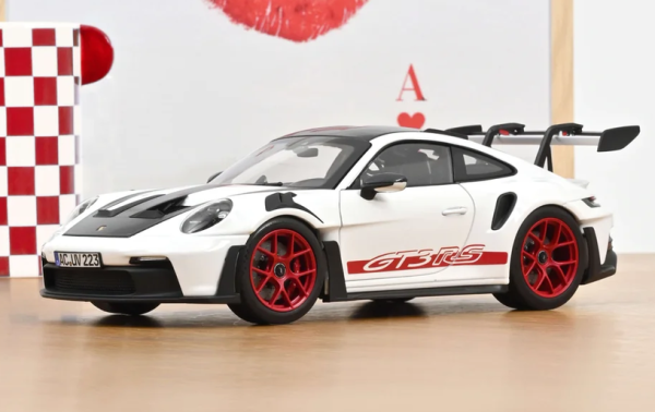 NOREV187373 - PORSCHE 911 GT3 RS Pack Weissach 2022 blanc et rouge pyro - 1