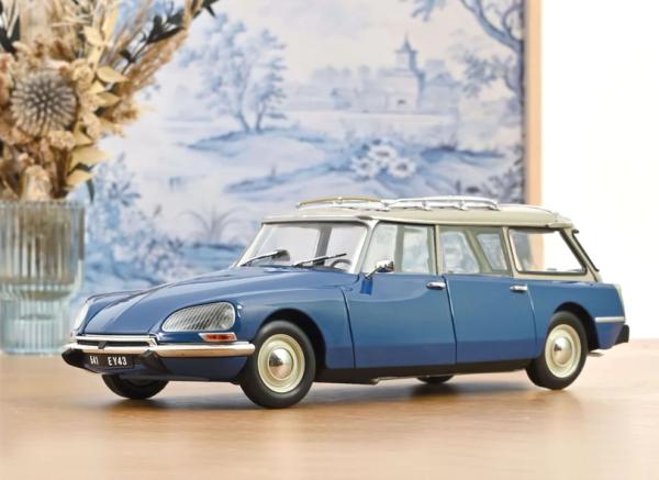 NOREV181772 - CITROEN Break 21 1970 Bleu Danube - 1