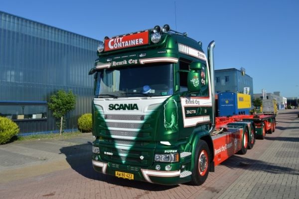 Camion Scania R580 V8 Topline Tekno 1/50 – Édition Limitée Pays-Bas, Or Métal