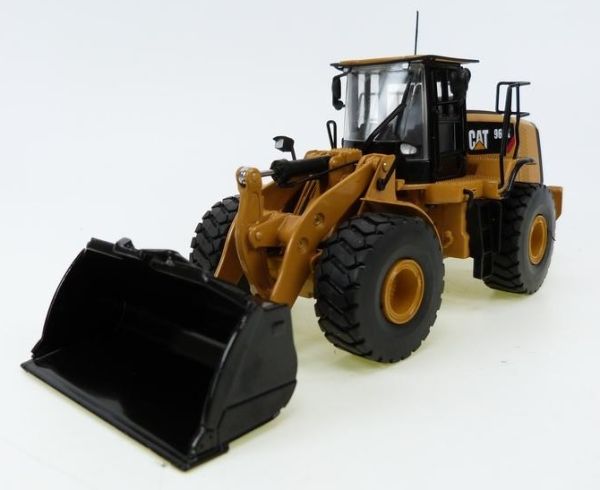 TON10003 - Chargeur CATERPILLAR 966K sur pneus avec godet noir - 1