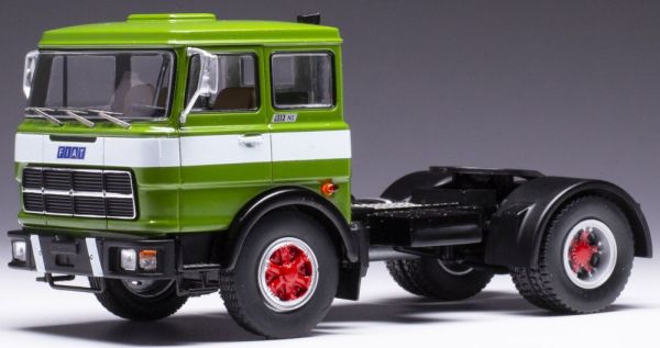 IXOTR147.22 - FIAT 690 T1 4x2 1961 Vert et blanc - 1