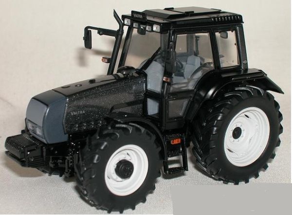 UH2946 - VALTRA Mezzo Anthracite Edition 1000 exemplaires - 1