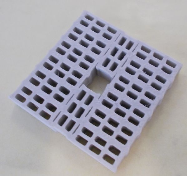 UM167_14 - 14 parpaings miniatures  rangés pour palette - 1