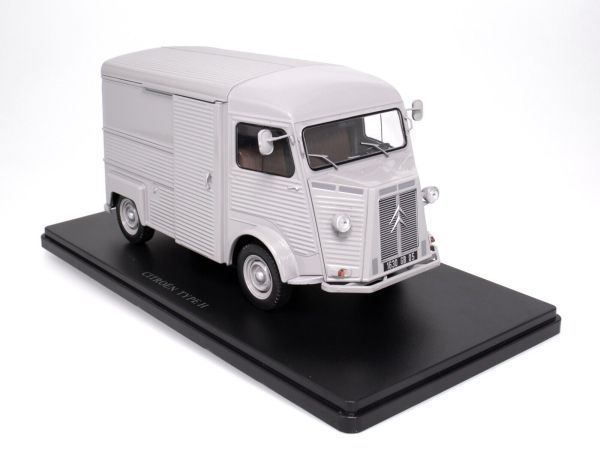 G111V056 - Fourgon CITROEN Type H gris - 1