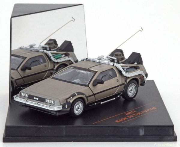 VIT24012 - Delorean DMC 12 du film Retour vers le Futur I - 1