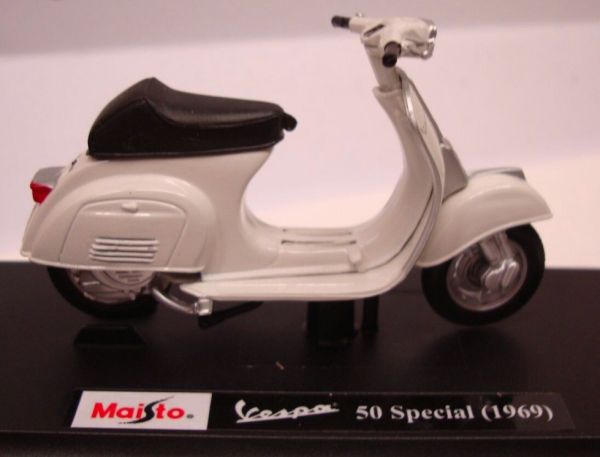 MST18-VESPA50WI - VESPA Scooter 50 Spécial 1969 Blanc - 1