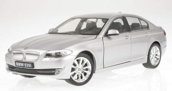 WEL24026W - BMW 535i 2010 grise métallisée - 1