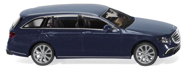 WIK022705 - MB E-Klasse S213 Exclusive Bleu - 1