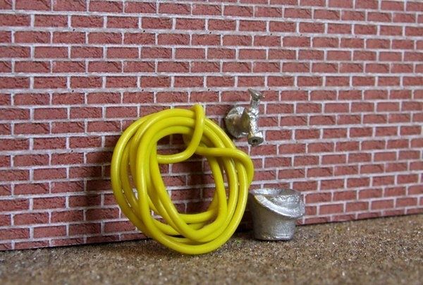 WM039B - Robinet + seau - En miniature - 1