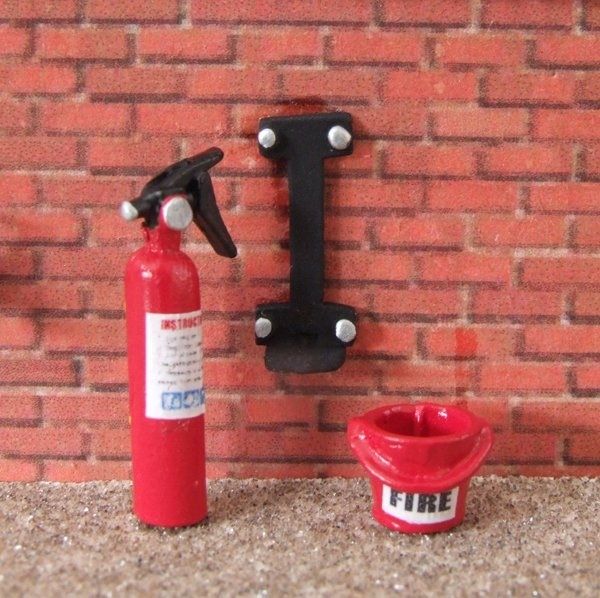 WM045 - Extincteur et accessoires - En miniature - 1