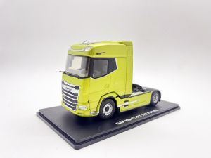 ELI118001 - DAF XG 4x2 jaune métal