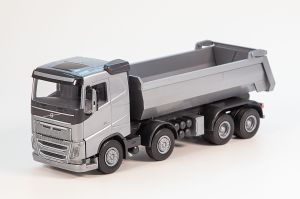 EMEK21351 - VOLVO FH16 8x4 gris porteur benne