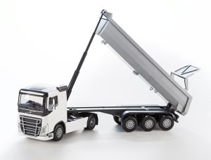 EMEK22352 - VOLVO FH16 4x2 blanc avec benne basculante 3 essieux
