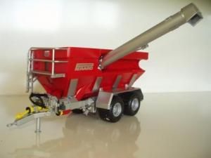 Universal Hobbies 1/32 – PERARD Interbenne 46 Rouge, Remorque, Collection Neuve