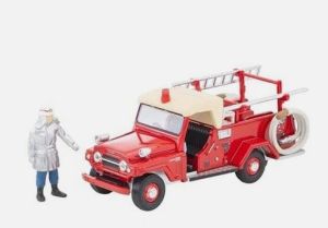 TOMLV-31C - NISSAN Patrol Pompier avec figurine
