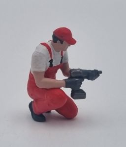 ATLAN32047_ROUGE - Mécanicien à genoux avec clé à choc - rouge