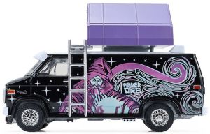GREEN38080-C - GMC Vandura custom van aménagé 1978 avec tente de toit de la série THE GREAT OUTDOORS sous blister