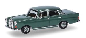HER420457-004 - MERCEDES BENZ 200 Heckflosse vert