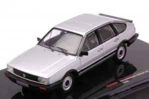 IXOCLC425N - VOLKSWAGEN Passat B2 1985 grise