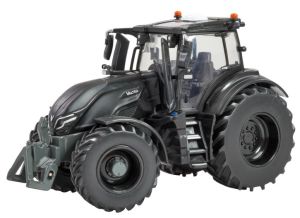 NEW HOLLAND CR 9090 Fabriqué par Universal Hobbies - Echelle 1/32