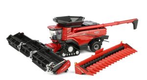 ERT44408 - Moissoneuse bastteuse CASE IH AF11 à chenilles avec deux coupes