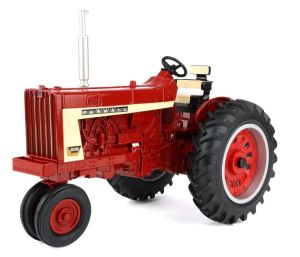 ERT44429 - FARMALL 806 roues avant étroite