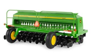 ERT45816 - Semoir JOHN DEERE 1590