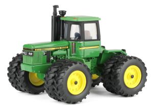 ERT45998 - JOHN DEERE 8450 avec roues jumelées - Collection Prestige