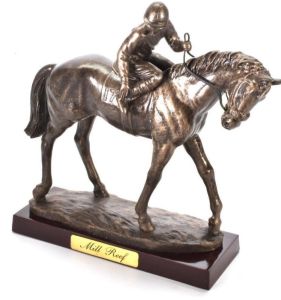 ATL4652104 - Statue cheval de course – Mill Reef
