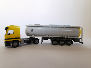 MB Actros L  Tank-SZ "Van Ruiten"