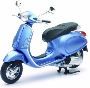 NEW57853B - VESPA 125 ETS  bleu