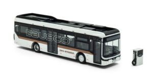HOL8-1236 - Bus EBUSCO 2.2 promo avec sa borne de recharge Blanc