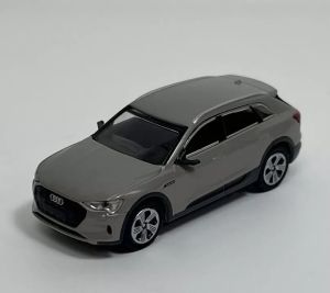 MNC870018221 - AUDI E-tron 2020 Beige métallique