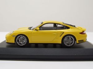 MXC940069010 - PORSCHE 911 Turbo 2009 Jaune