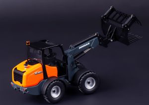 Chargeur DOOSAN DL 80TL avec Fourches