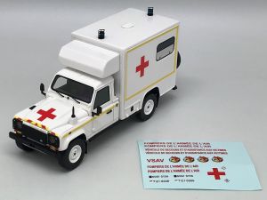 ALARME0056 - LAND ROVER 130 Ambulance militaire de l'armée de terre Blanc – Limitée à 200 ex.