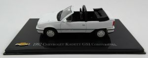 CHEVROLET Kadett GSI cabriolet ouvert 1992 blanc