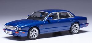 IXOCLC588N.22 - JAGUAR XJ8 1998 Bleu