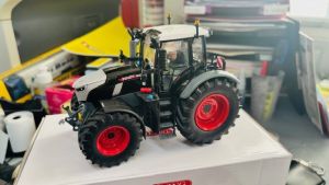 CW0241 - FENDT 728 Vario – BLACK BEAUTY
