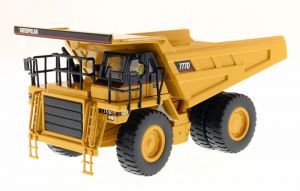 CATERPILLAR 777D dumper avec conducteur